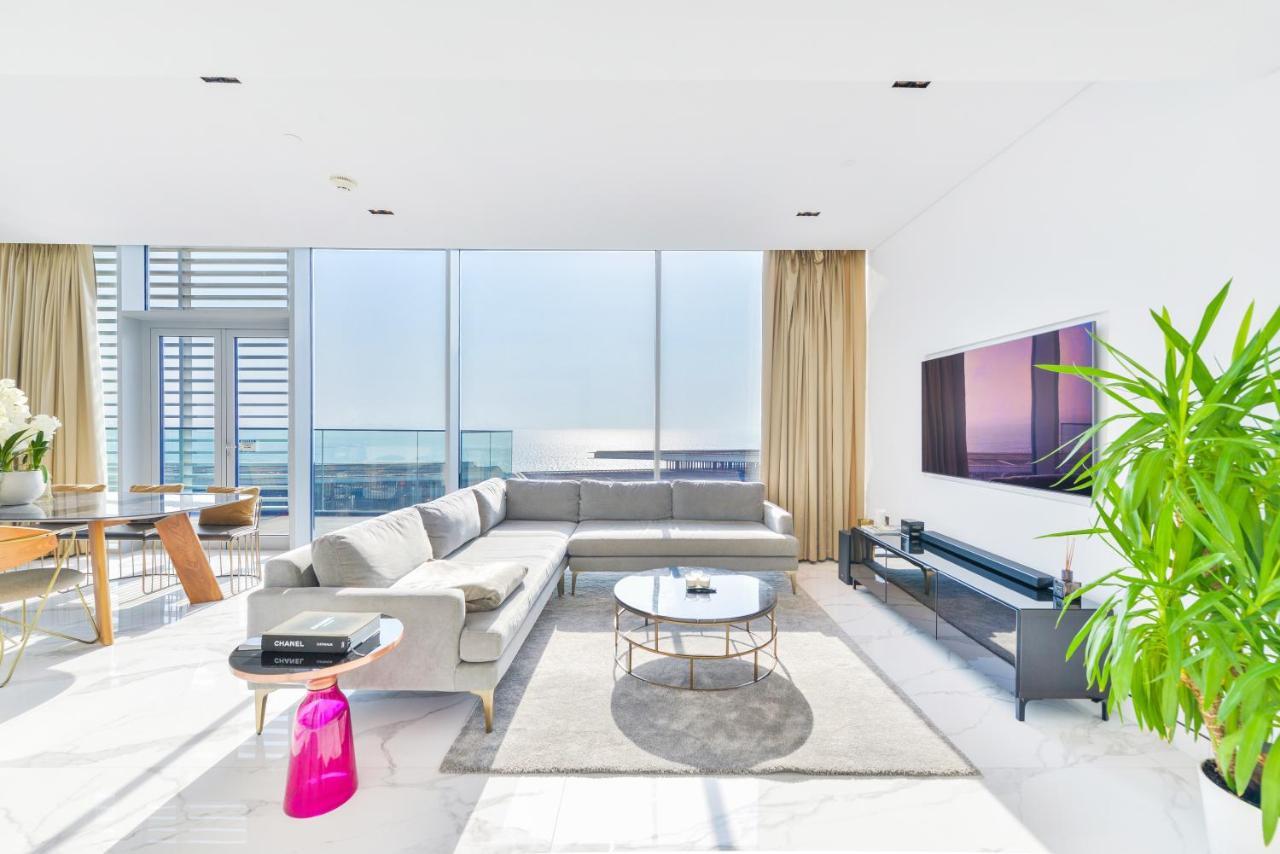 Luxe 3 Bedroom Oceanfront Apartment In The Heart Of Bluewaters Island Dubai Bagian luar foto