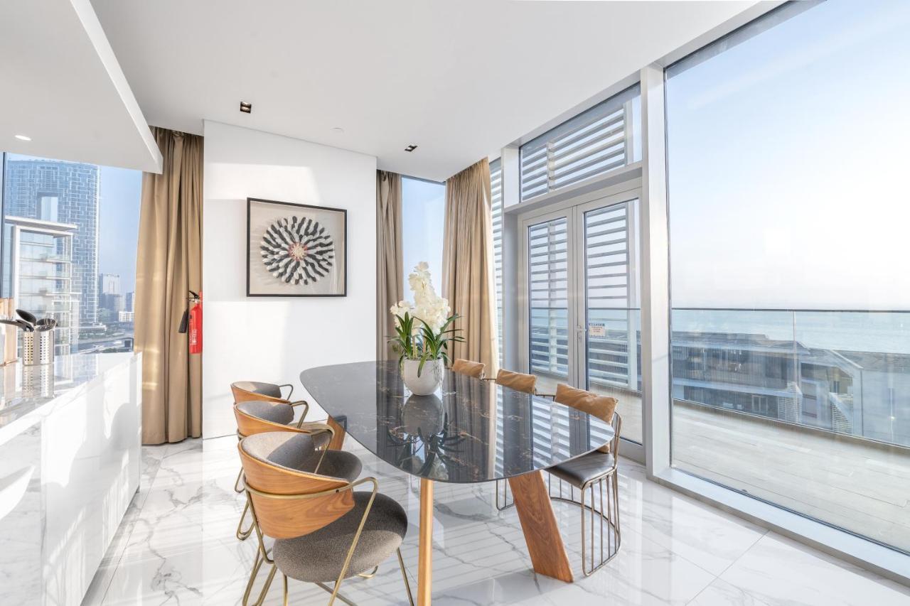 Luxe 3 Bedroom Oceanfront Apartment In The Heart Of Bluewaters Island Dubai Bagian luar foto